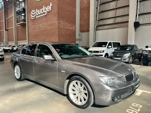 BMW 7 Series 750i (E65)