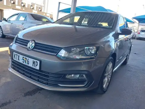 Volkswagen Polo Vivo 1.4 hatch back