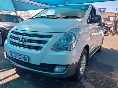 Hyundai H-1 VAN 2.0 AUTOMATIC