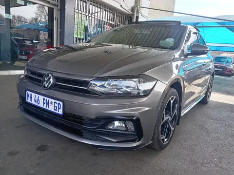 Volkswagen Polo 1.0 R-line