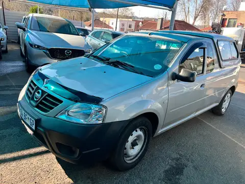 Nissan NP200