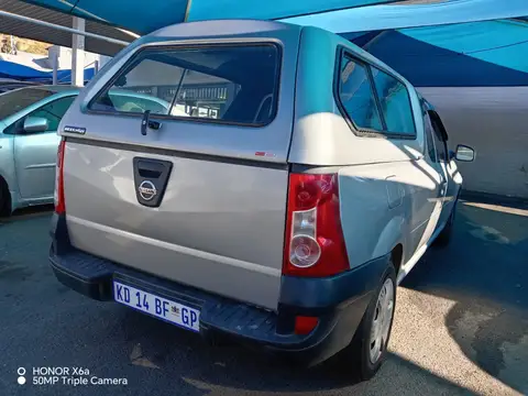 Nissan NP200 1.6 CANOPY