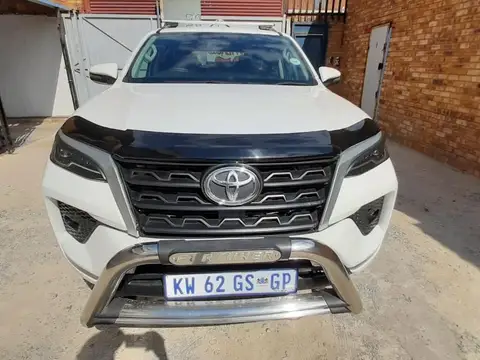 Toyota Fortuner 2.4 GD-6