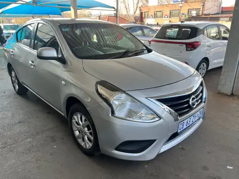 Nissan Almera