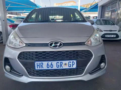 Hyundai i10 1.0 GRAND