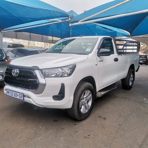 Toyota Hilux Single Cab GD-6 4x4 SR