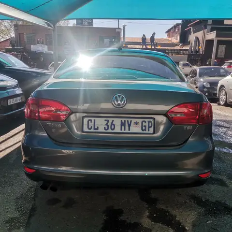 Volkswagen Jetta 1 2