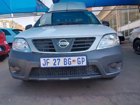 Nissan NP200 1.6 CANOPY