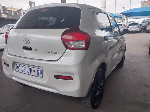 Toyota Vitz 1.0