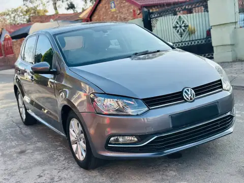 Volkswagen Polo 1.2 TSi Comfortline 