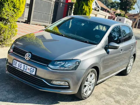 Volkswagen Polo 6 1.4 Comfortline 