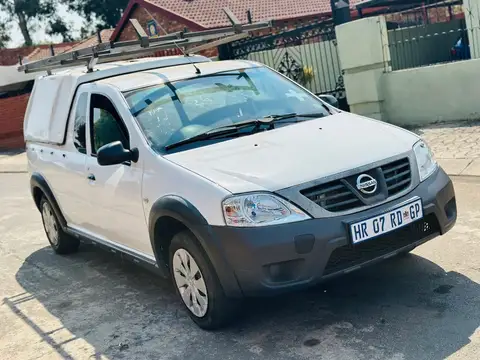 Nissan NP200 1.6