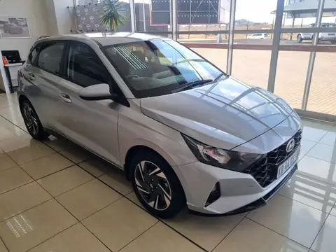 Hyundai i20 1.0 TGDI Fluid DCT 