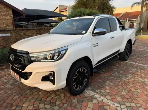 Toyota Hilux Raider