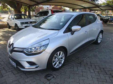 Renault Clio 1.2T Expression (88kW) EDC 5 D