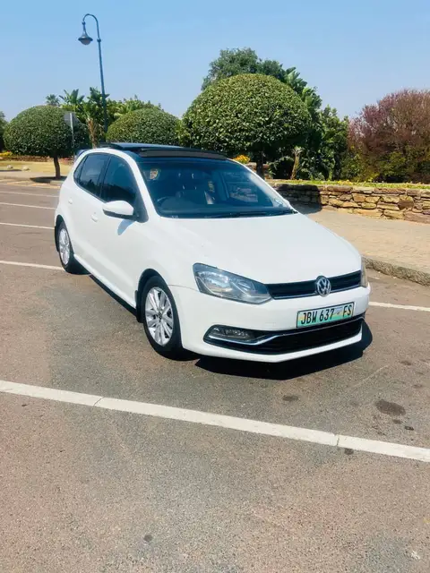 Volkswagen Polo 1.0TSI Highline R-Line 