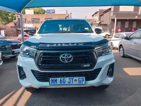 Toyota Hilux Double Cab GD-6 RB Legend 2.8