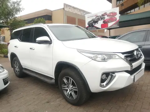 Toyota Fortuner IV 2.4 GD-6 Raised Body Auto 