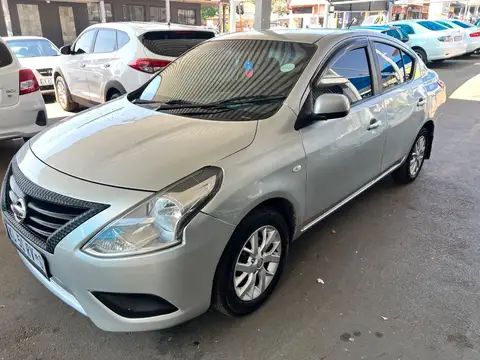 Nissan Almera