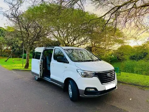 Hyundai H100 2.5 CRDI ELITE Auto 9-Seater