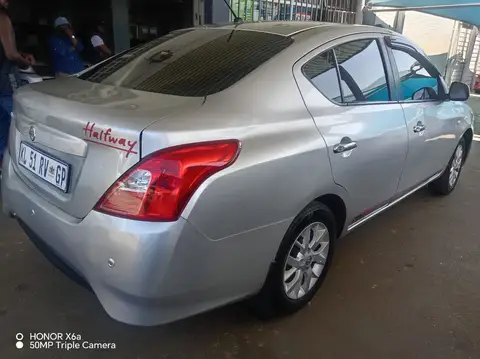 Nissan Almera
