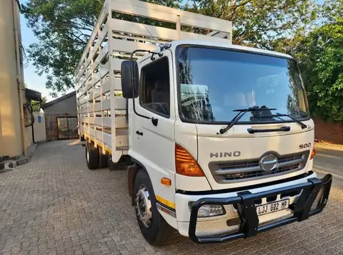 Hino 500