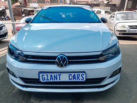 Volkswagen Polo 8 1.2 Tsi