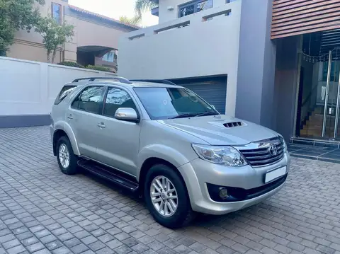 Toyota Fortuner  3.0 D4D