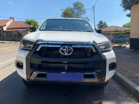 Toyota Hilux Double Cab GD-6 4x4 Raider 2.4 SRX