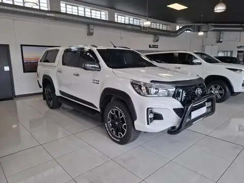 Toyota Hilux 2.8GD-6 LEGEND50 4x4 