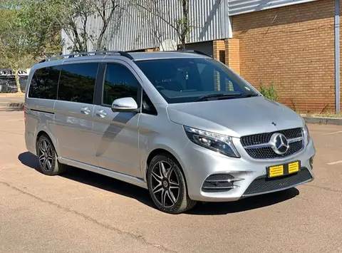 Mercedes Benz V-Class V300