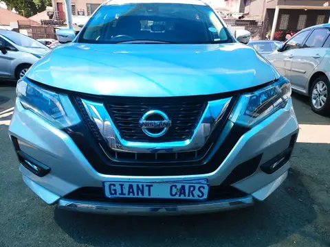 Nissan X-Trail Accents 4X4 Automatic