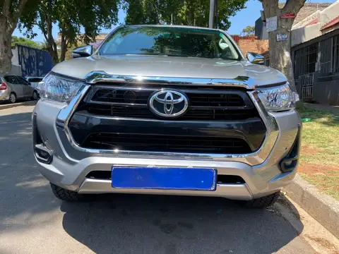 Toyota Hilux Double Cab GD-6 RB Raider 4x2