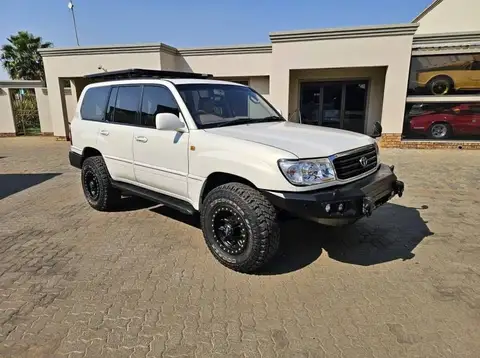 Toyota Land Cruiser 100 V8