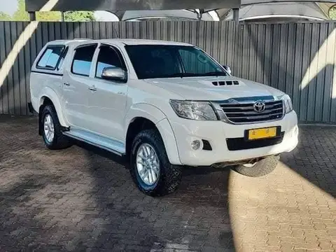Toyota Hilux 2.8 GD-6 Raised Body Legend