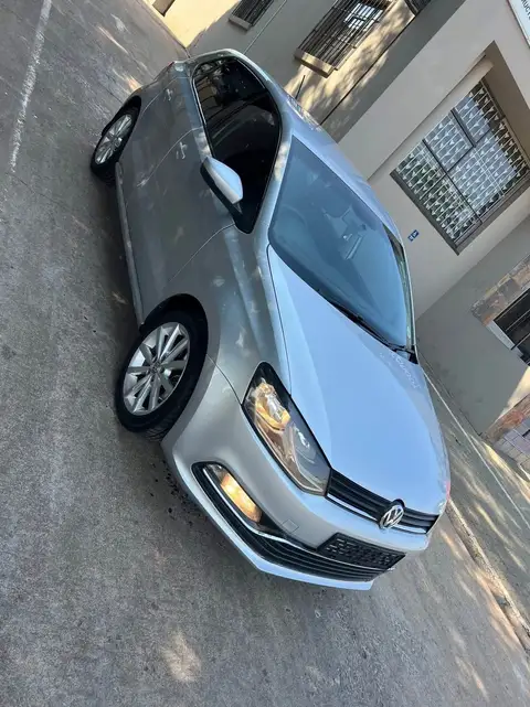 Volkswagen Polo Tsi