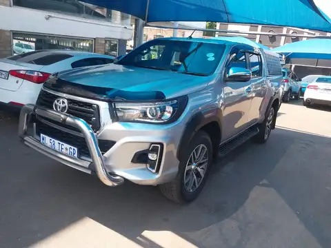 Toyota Hilux Double Cab GD-6 4x4 Raider