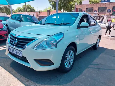 Nissan Almera