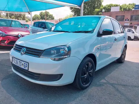 Volkswagen Polo Vivo 1.4 Sedan 