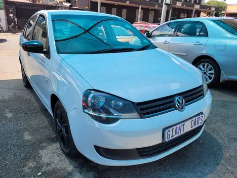 Volkswagen Polo Vivo Sedan
