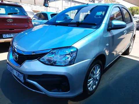 Toyota Etios 1.5 Sedan
