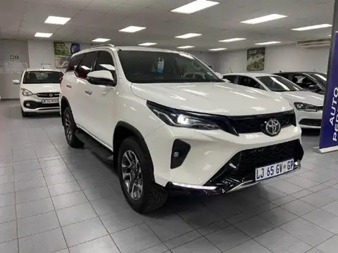 Toyota Fortuner VI 2.4GD-6 Raised Body Auto 