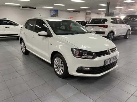 Volkswagen Polo Vivo 1.6 Hatch Comfortline 