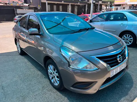 Nissan Almera