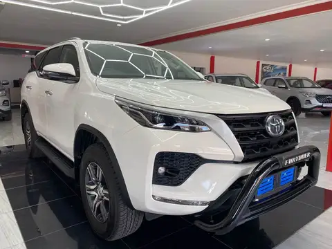 Toyota Fortuner V 2.4 GD-6 Raised Body Auto 