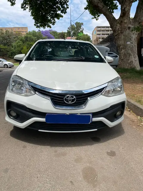 Toyota Etios SX Sedan 