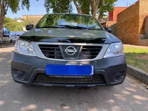 Nissan NP200 1.6 with Canopy 