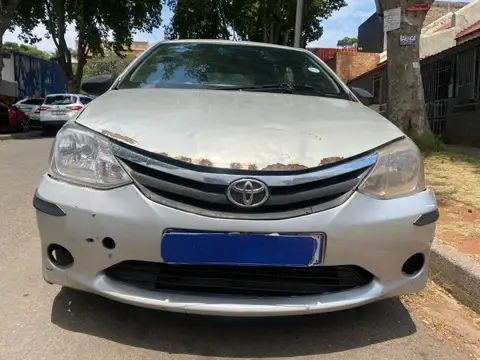 Toyota Etios 1.5 SX Sedan 