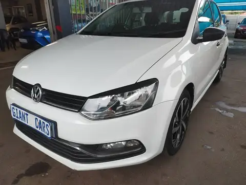 Volkswagen Polo Tsi .4Tdi