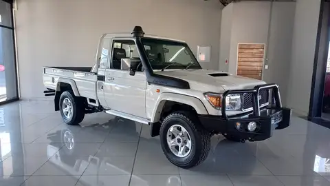 Toyota Land Cruiser 79 4.5D 70th Edition 